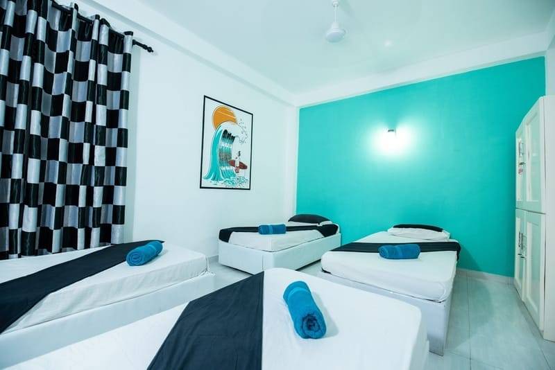Gemischtes Schlafsaalzimmer im The Surfer TS2 Camp, Weligama, Sri Lanka – Foto 1