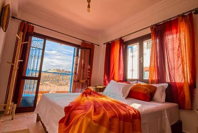 Privates Doppelzimmer mit eigenem Bad im The Surfer Surfstyle Camp, Tamraght, Marokko – Foto 1