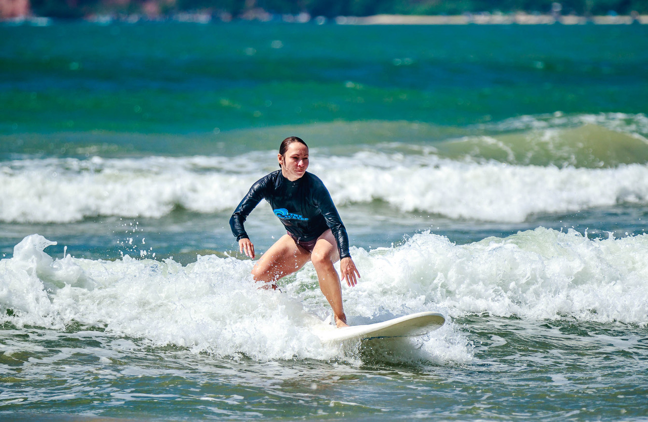 surfing class Sri Lanka